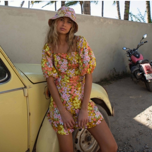 Billabong Dresses & Skirts - Billabong Paradise Mini Dress Size M